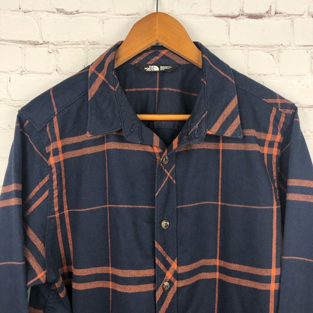 North Face Plaid Flannel Button Up Men's Sz Medium